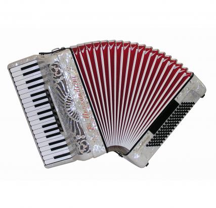 Piano accordion 37 keys - 3 reeds